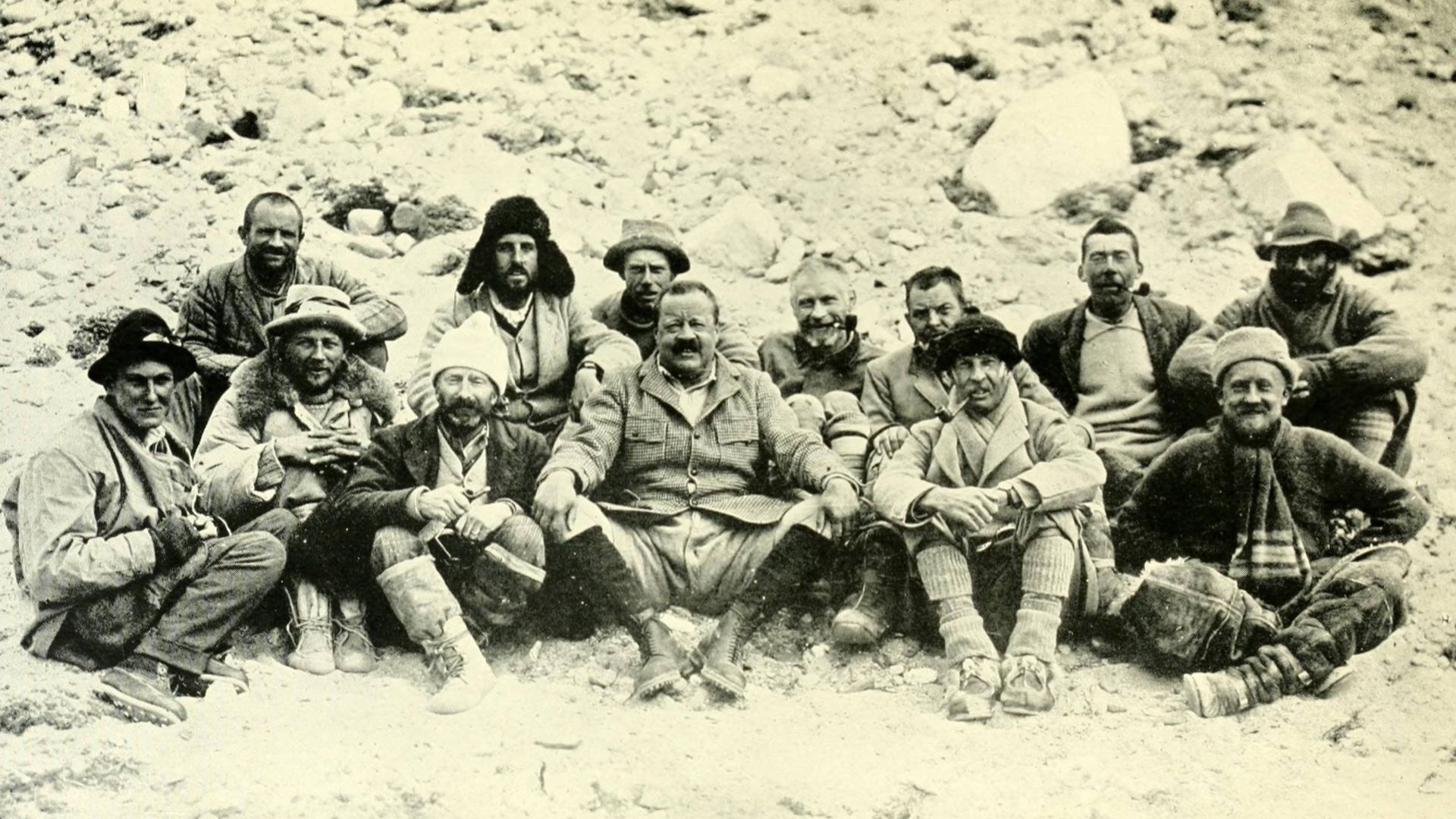 File:1922 Everest expedition at Base Camp.jpg