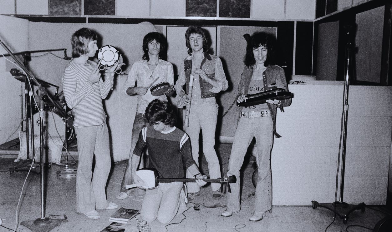 Gettyimages - 1256663131, The Rolling Stones Recording Goats Head Soup Album In Kingston Jamaica (MANDATORY CREDIT Koh Hasebe/Shinko Music/Getty Images) The Rolling Stones with Japanese old instruments at Dynamic Studios, Kingston, Jamaica, 9th December 1973. (L-R) Charlie Watts (drums), Keith Richards (guitar), Mick Taylor (guitar), Bill Wyman (bass) (front) Mick Jagger