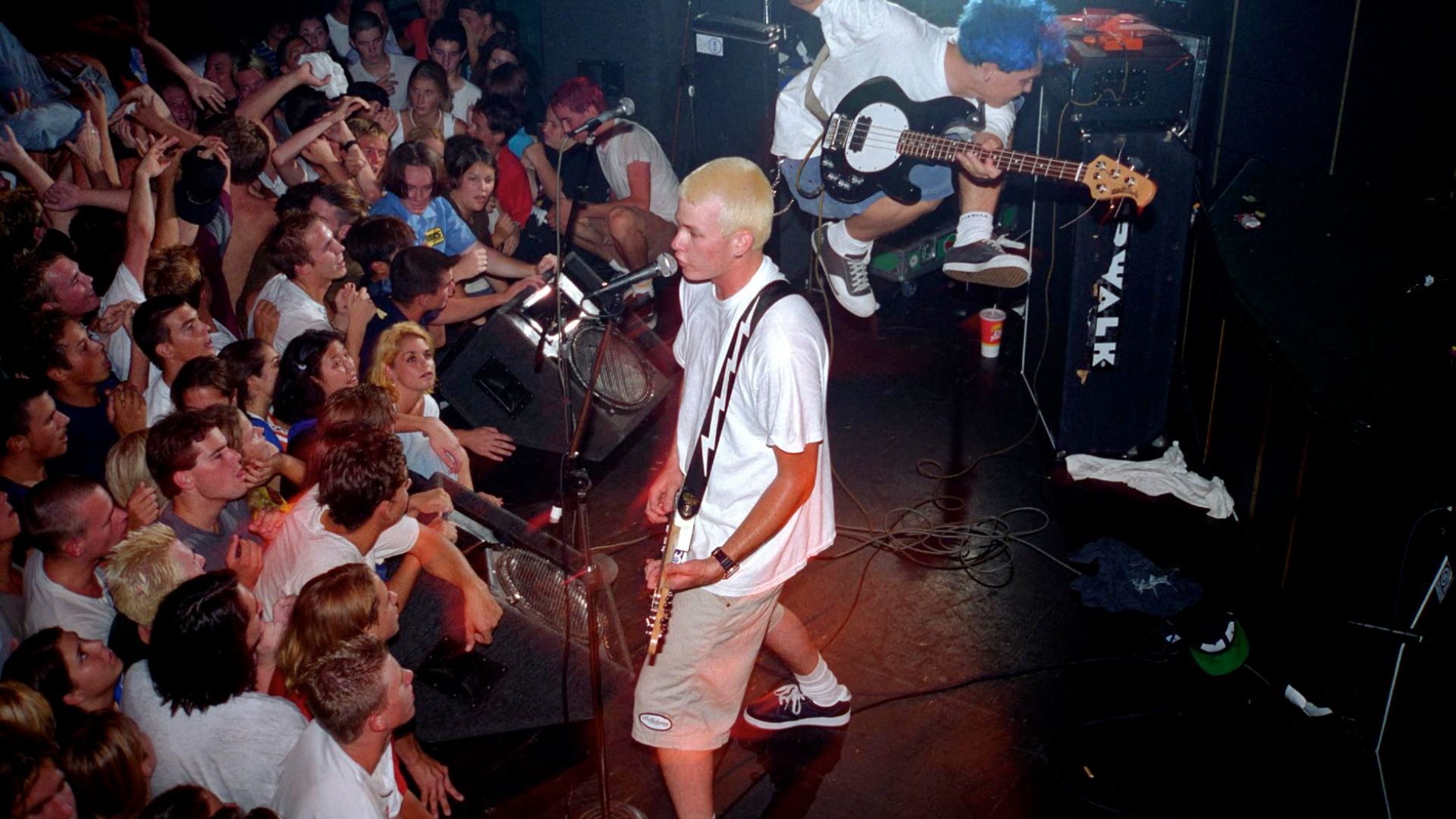 File:Blink-182 at the Showcase Theater in Corona July 18,1995.jpg