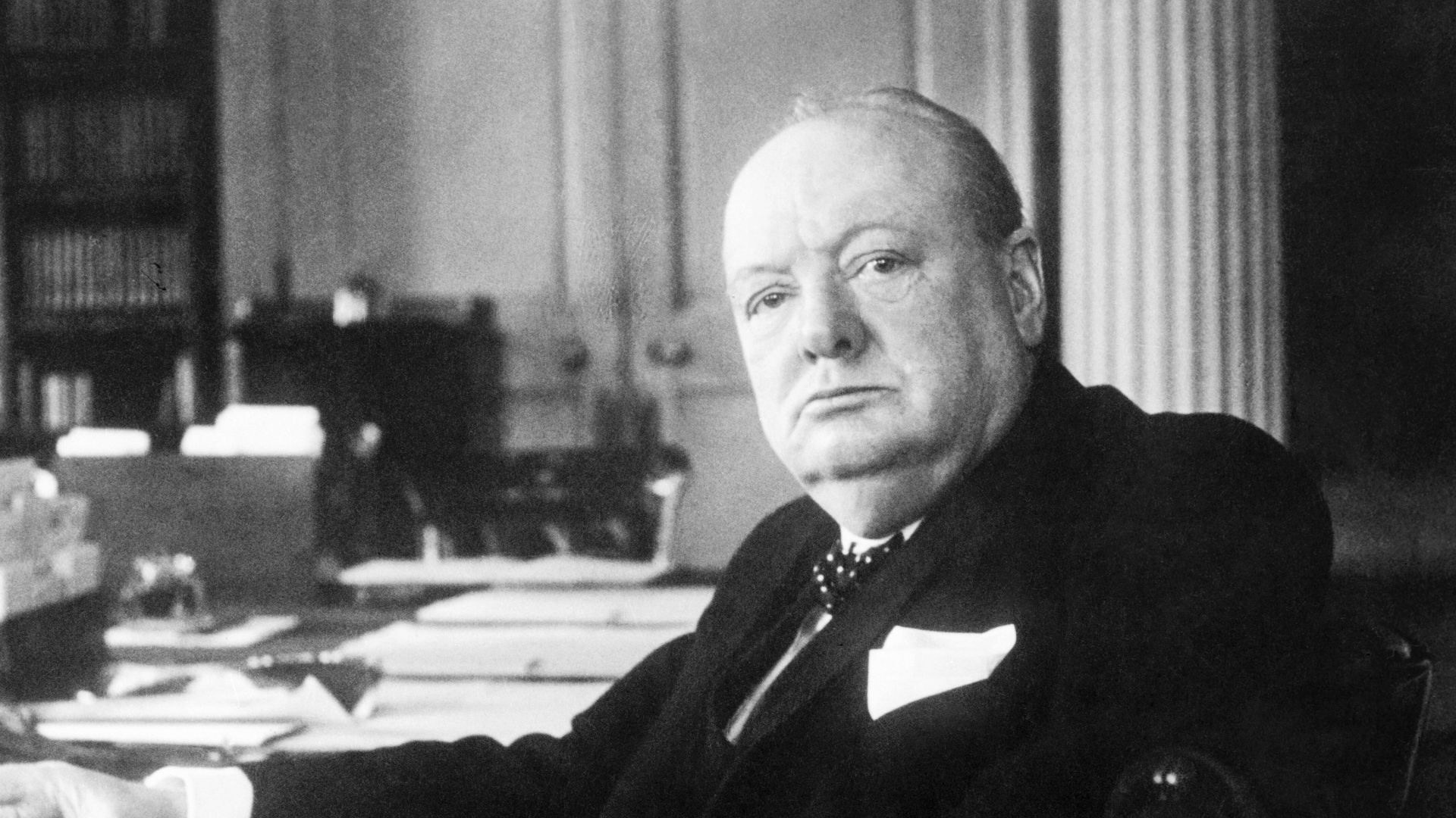 File:Winston Churchill As Prime Minister 1940-1945 MH26392.jpg