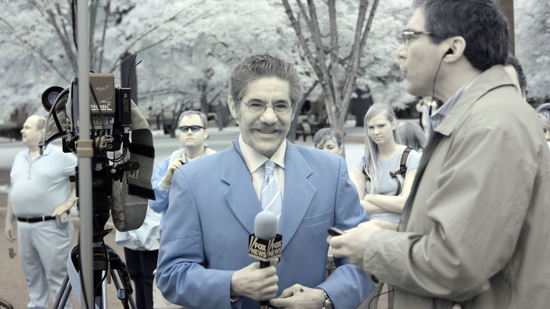 File:Infrared of Geraldo Rivera at White House (5681767375).jpg