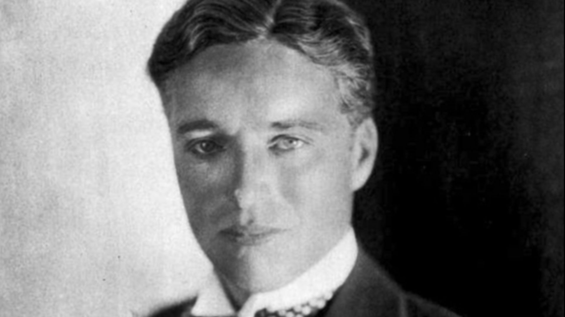 File:Charlie Chaplin - Mar 1922 Photoplay.jpg