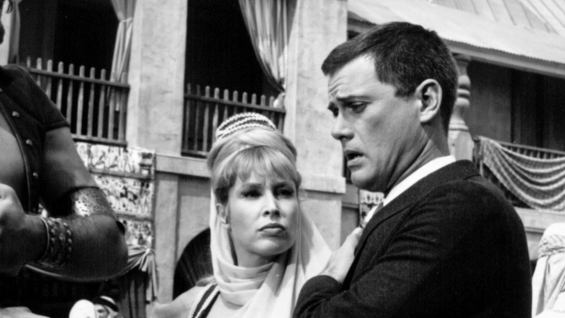 File:Barbara Eden Larry Hagman I Dream of Jeannie 1965.jpg