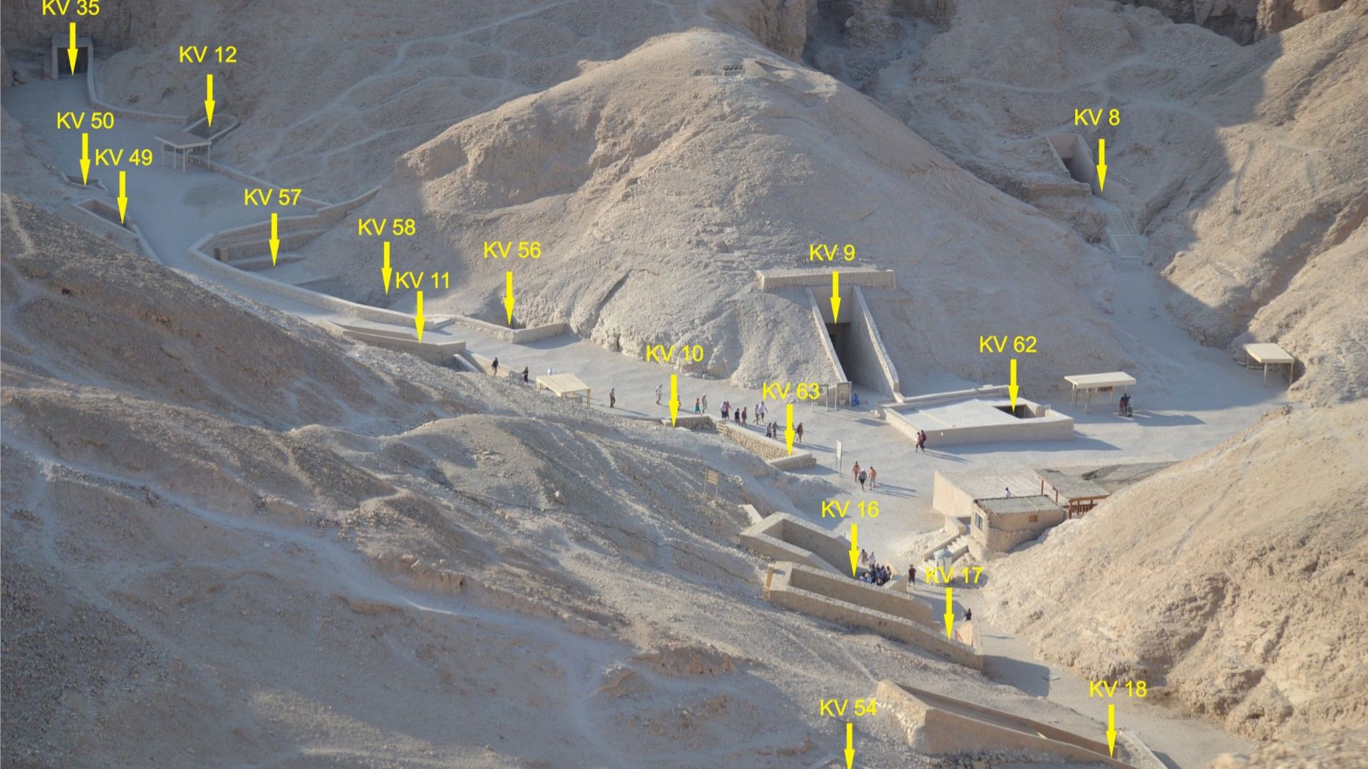 File:Királyok völgye (keleti völgy középső részének sírjai).jpg