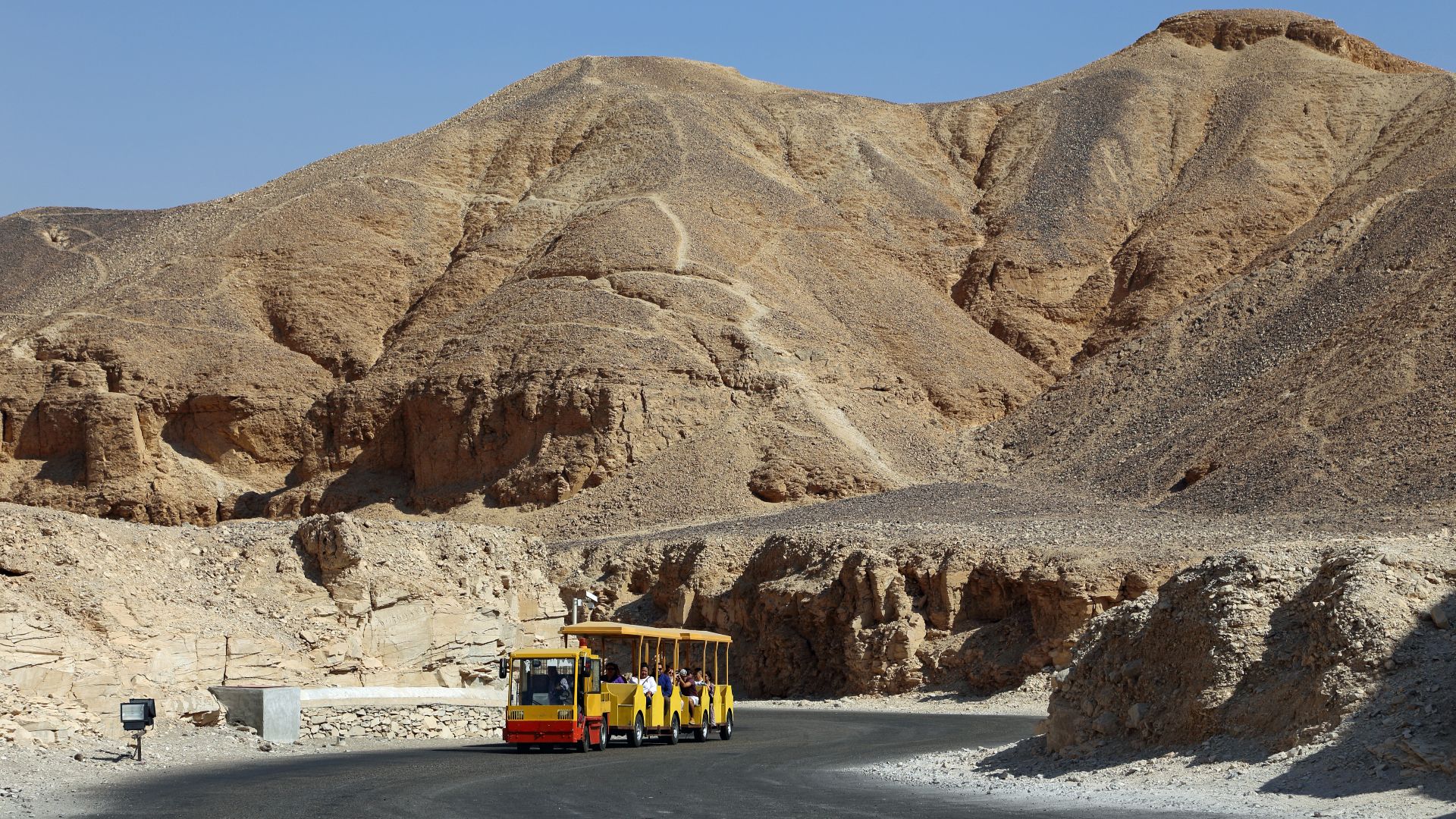 File:Luxor Valley of the Kings R01.jpg