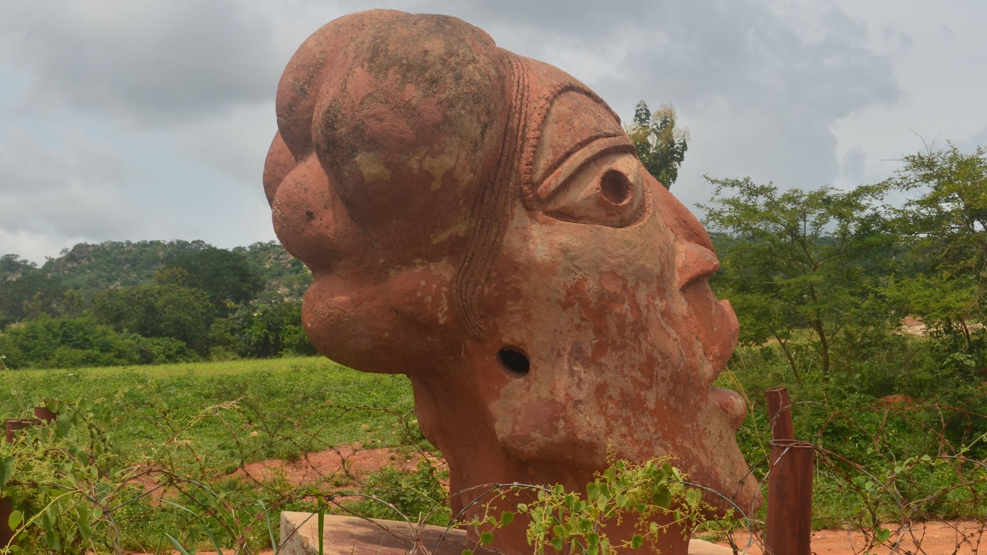 File:Erected Nok Terracotta.jpg