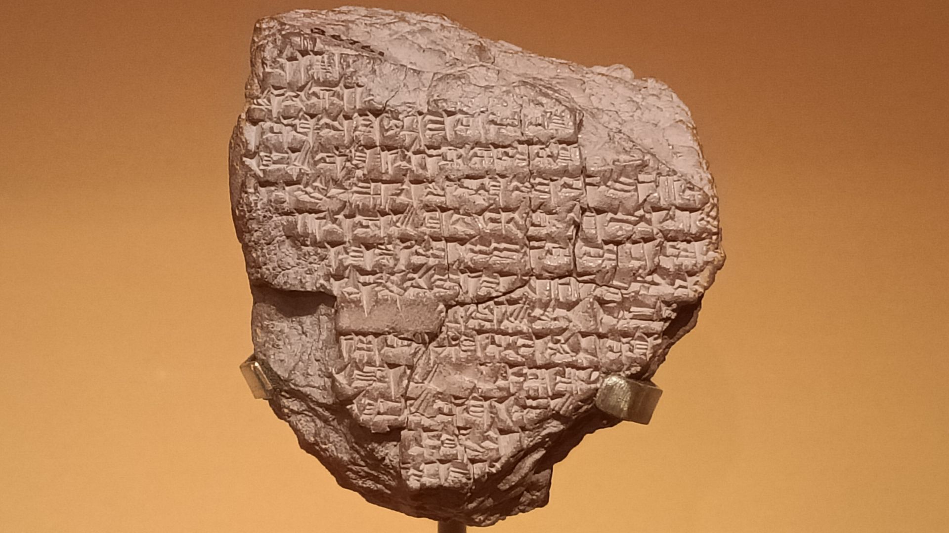 File:British Museum, Babylon Astronomical Diary, 331-330 BC.jpg