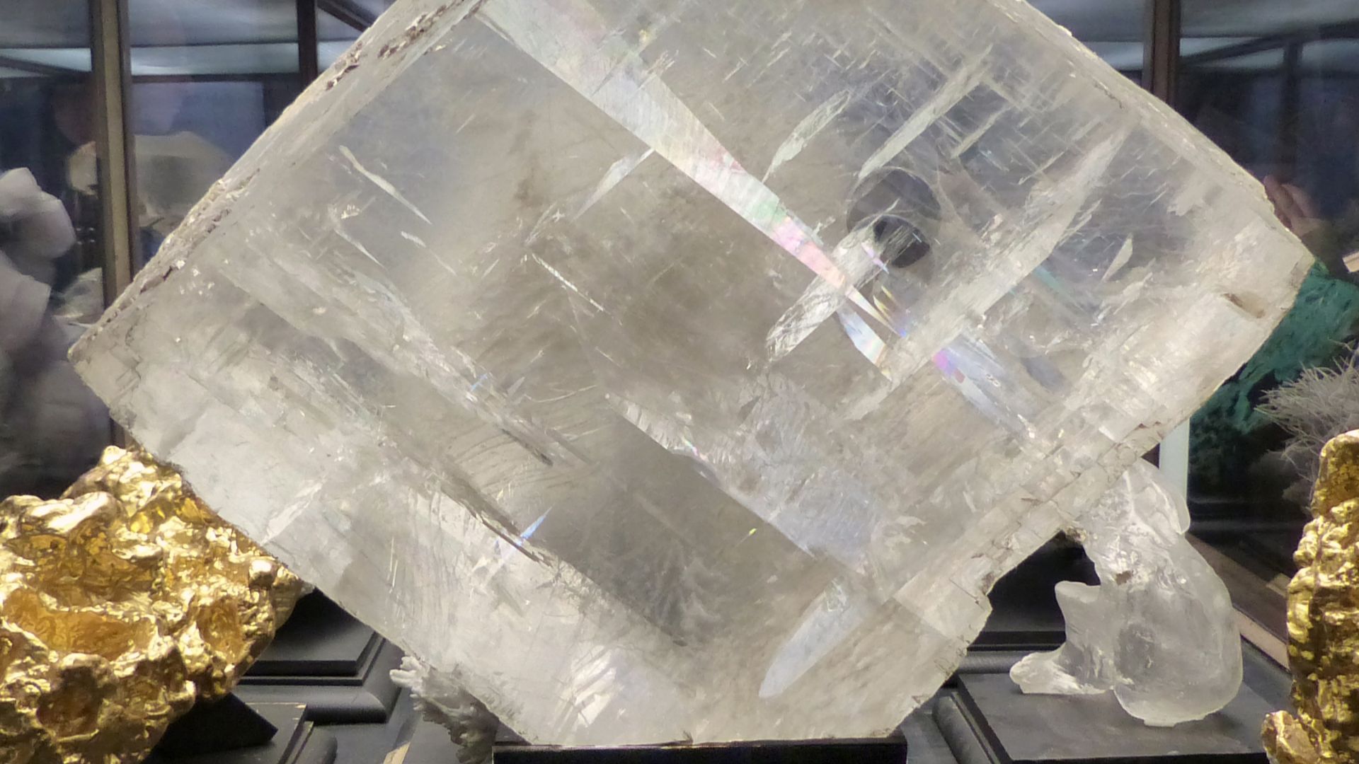 File:Calcit NHM Wien 1.jpg