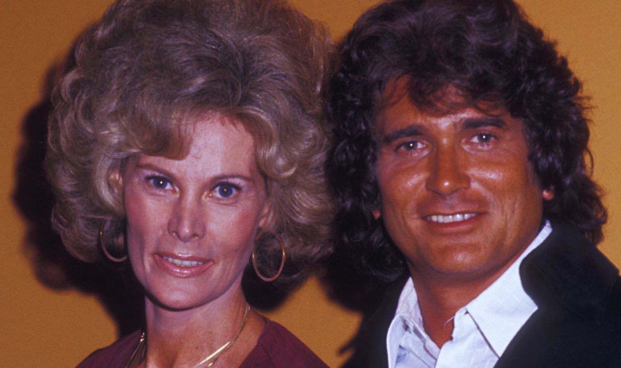 Gettyimages - 139570602, Hollywood Radio and Television Society's 16th Annual International Broadcasting Awards LOS ANGELES - MARCH 4: Actor Michael Landon and wife Lynn Noe attend the Hollywood Radio and Television Society's 16th Annual International Broadcasting Awards on March 4, 1976 at Century Plaza Hotel in Los Angeles, California.