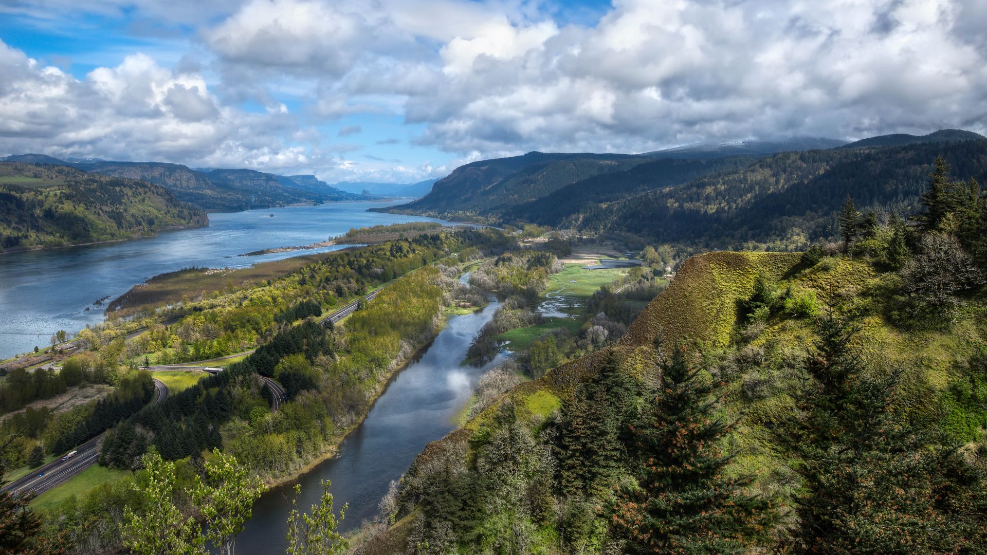 File:Crown Point, OR.jpg