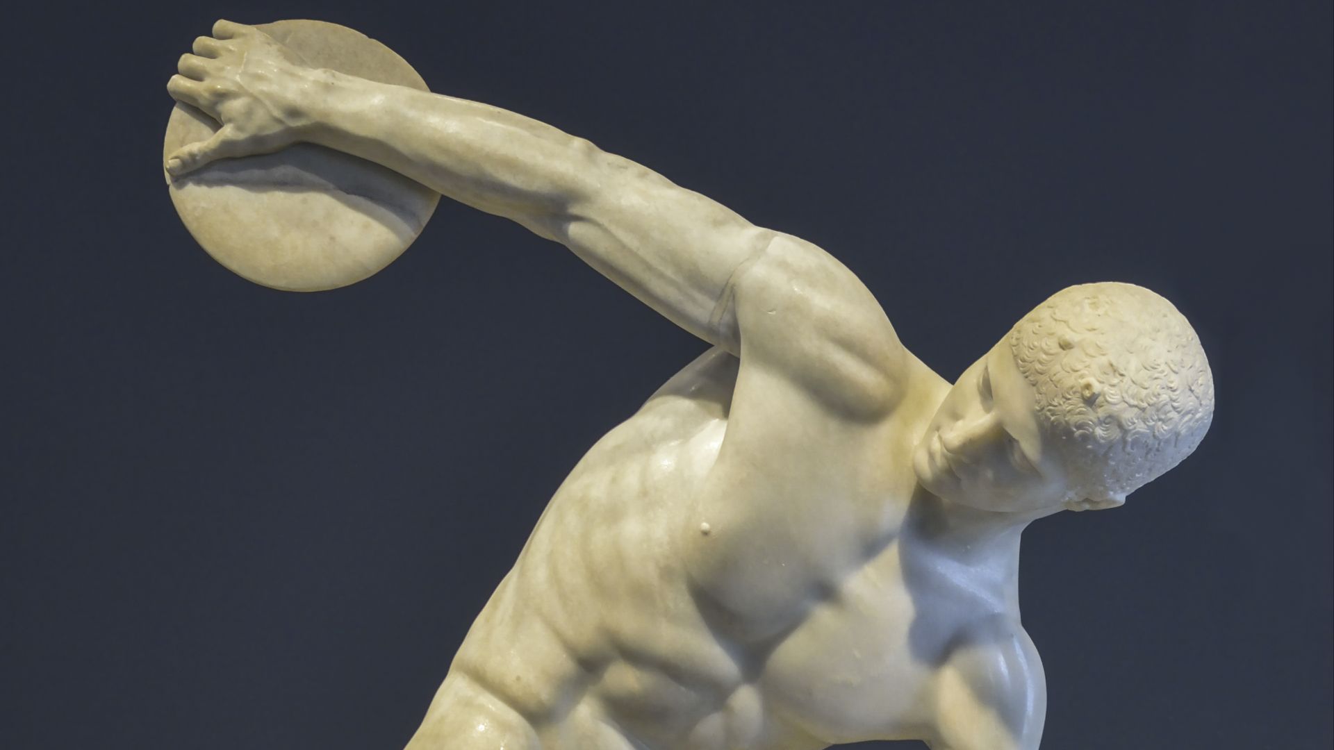 File:Discobolus in National Roman Museum Palazzo Massimo alle Terme.JPG