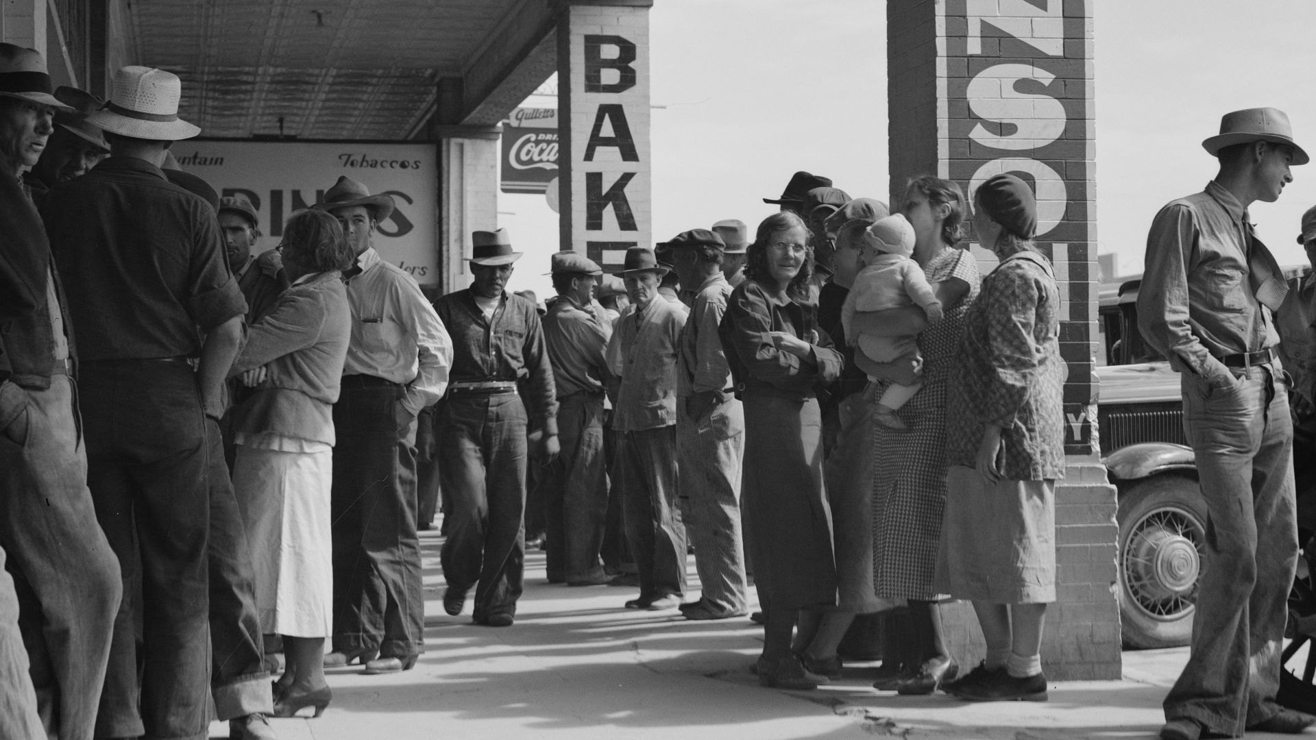 File:Waiting for relief checks during Great depression.jpg