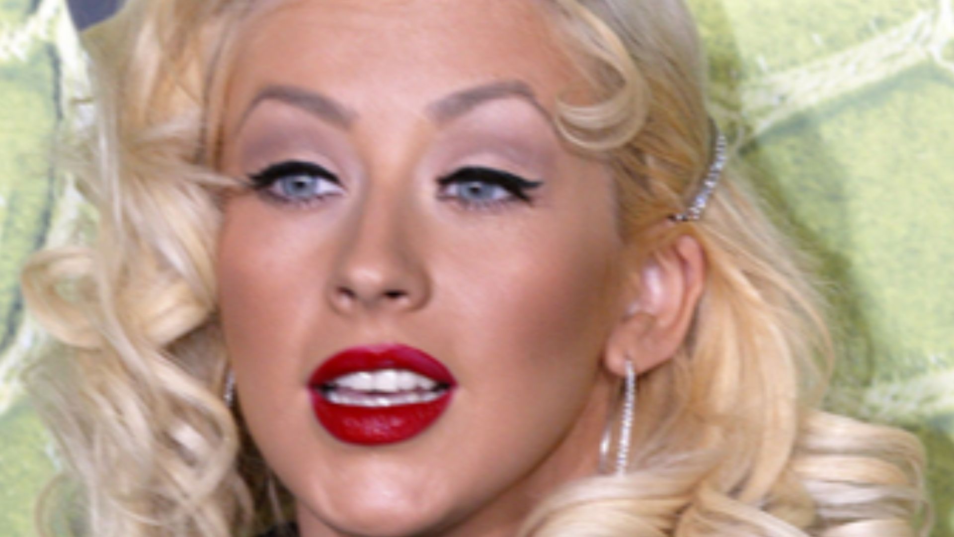 File:Christina Aguilera (2006).jpg
