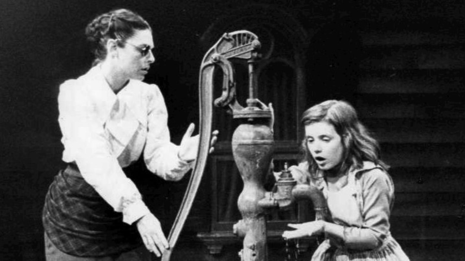 File:Anne Bancroft Patty Duke Miracle Worker 1 1960.jpg