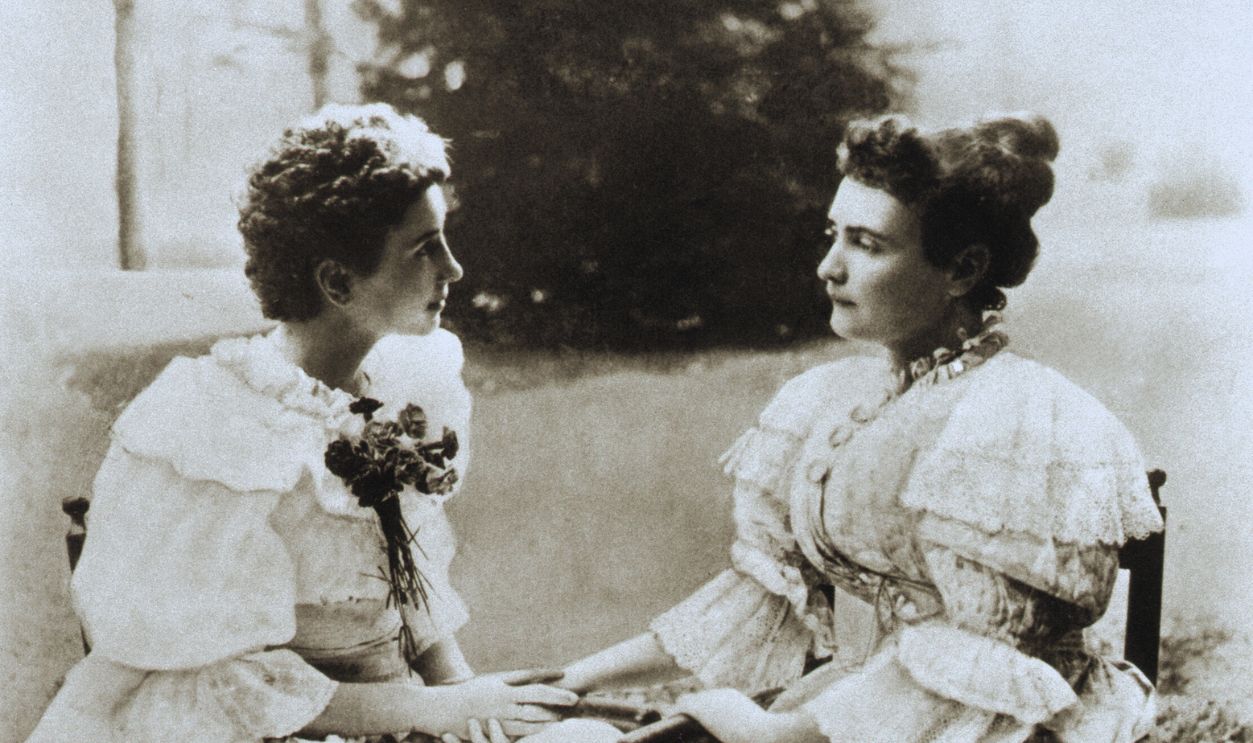 Gettyimages - 515352022, Hellen Keller and Teacher Anne Sullivan