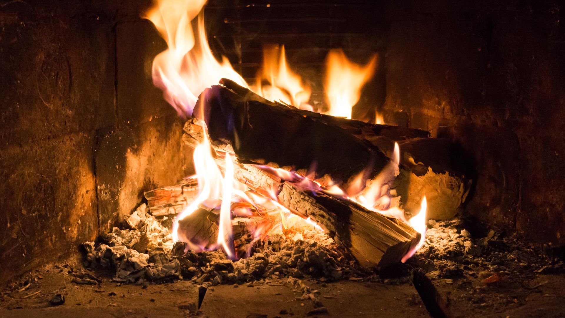 File:Fire, Fireplace, Rostov-on-Don, Russia.jpg