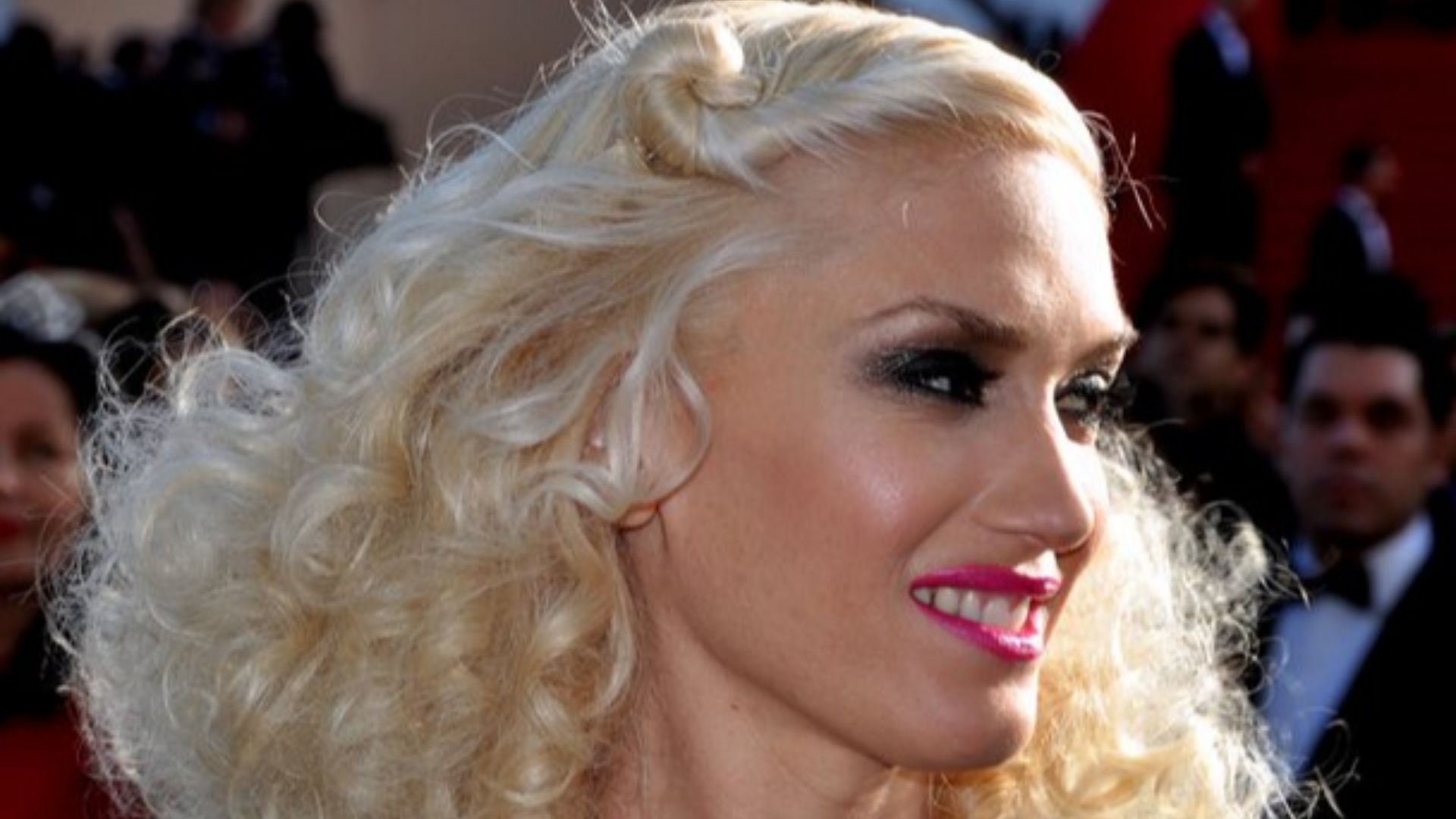 File:Gwen Stefani Cannes 2011 (cropped).jpg