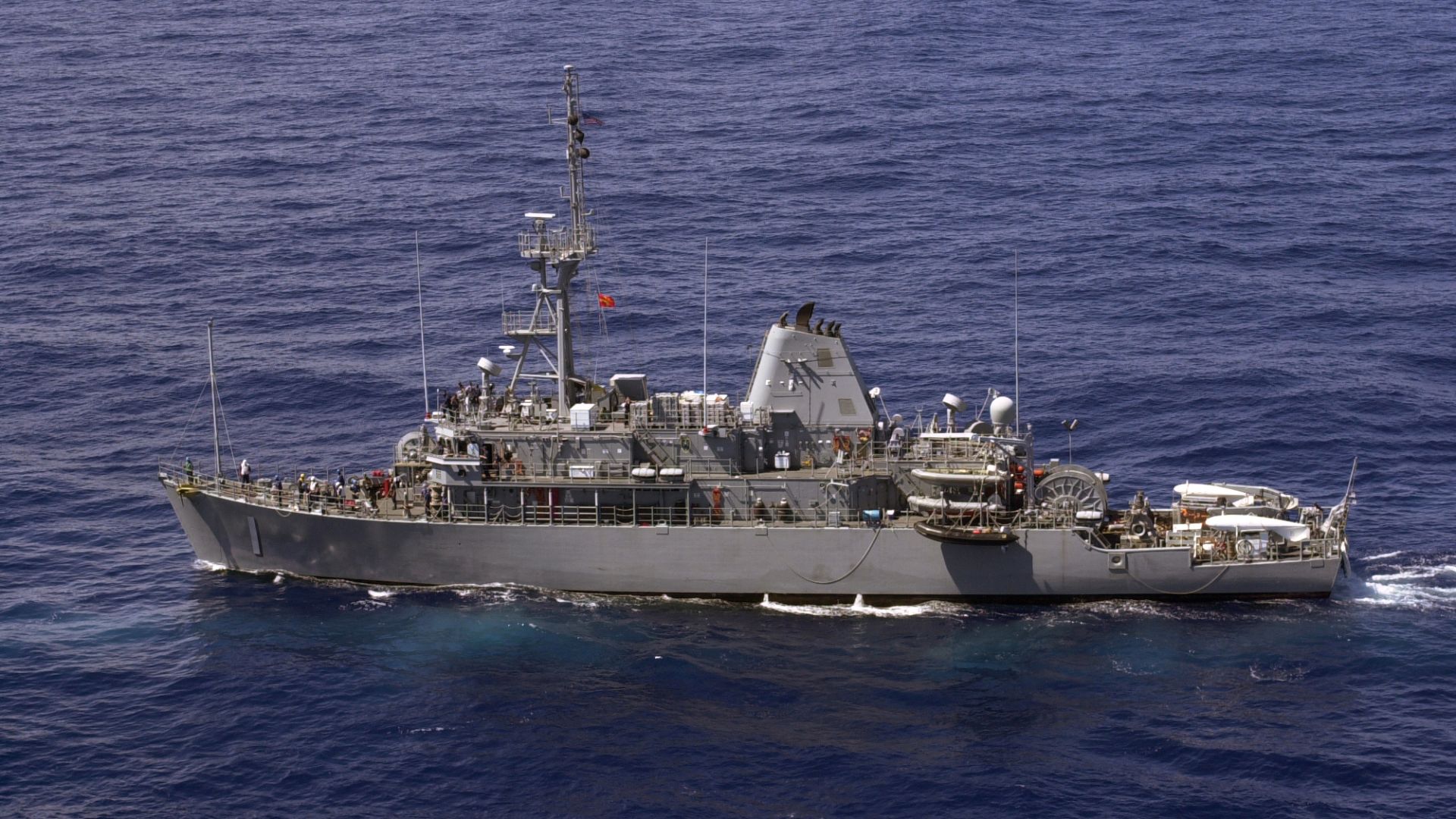 File:USS Avenger MCM-1.jpg