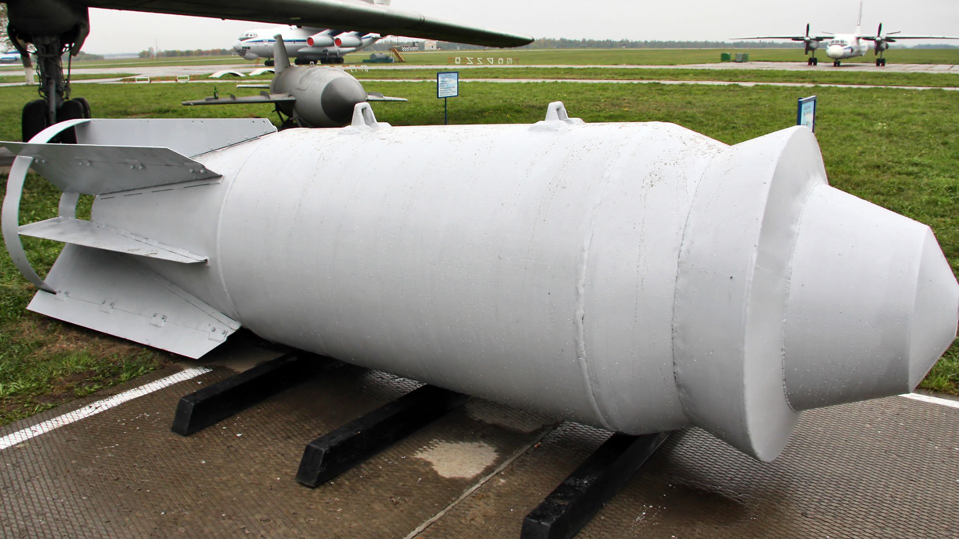 File:Museum of Long-Range Aviation (340-28).jpg