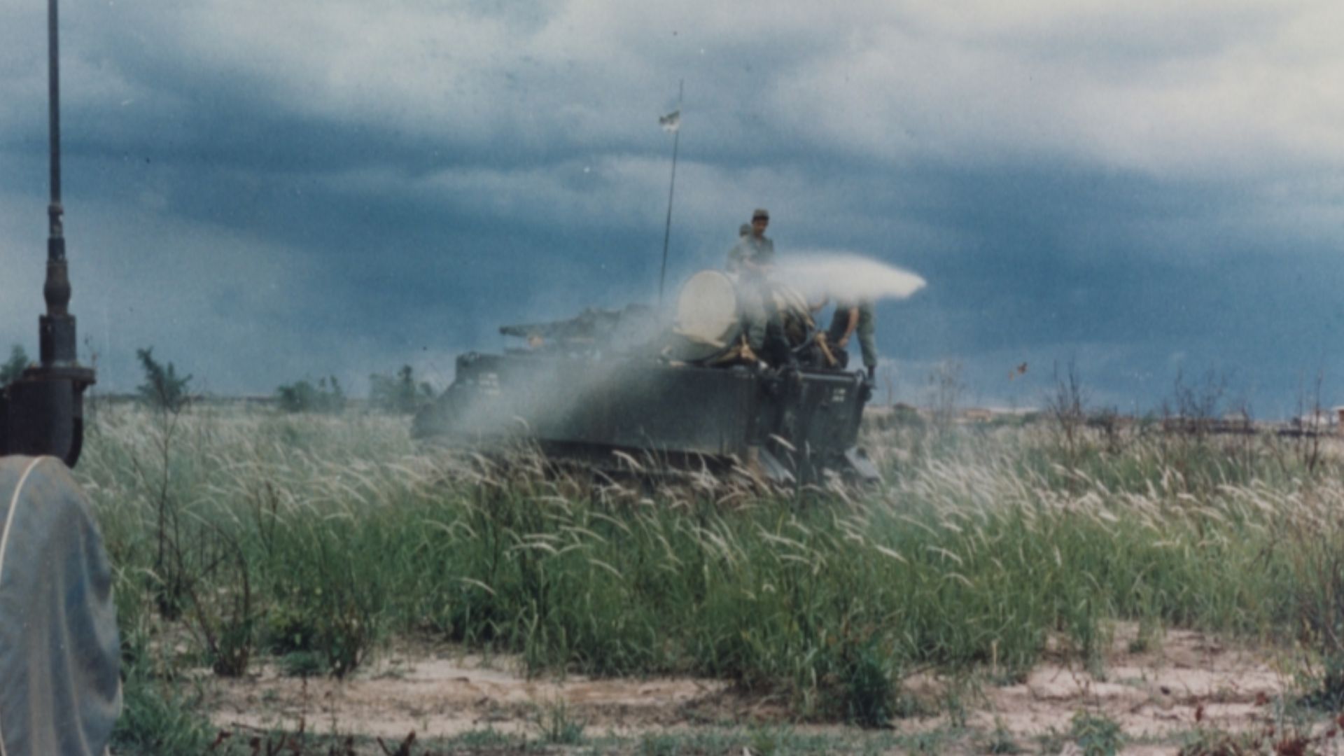 File:US-Army-APC-spraying-Agent-Orange-in-Vietnam.jpg