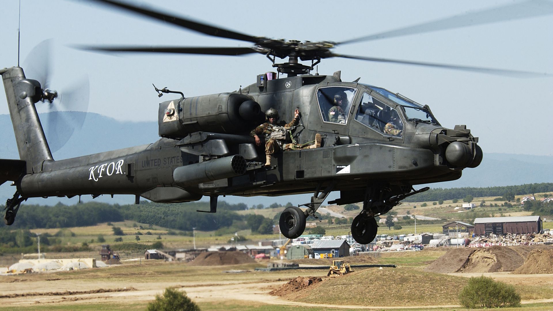 File:AH-64 Apache extraction exercise.jpg