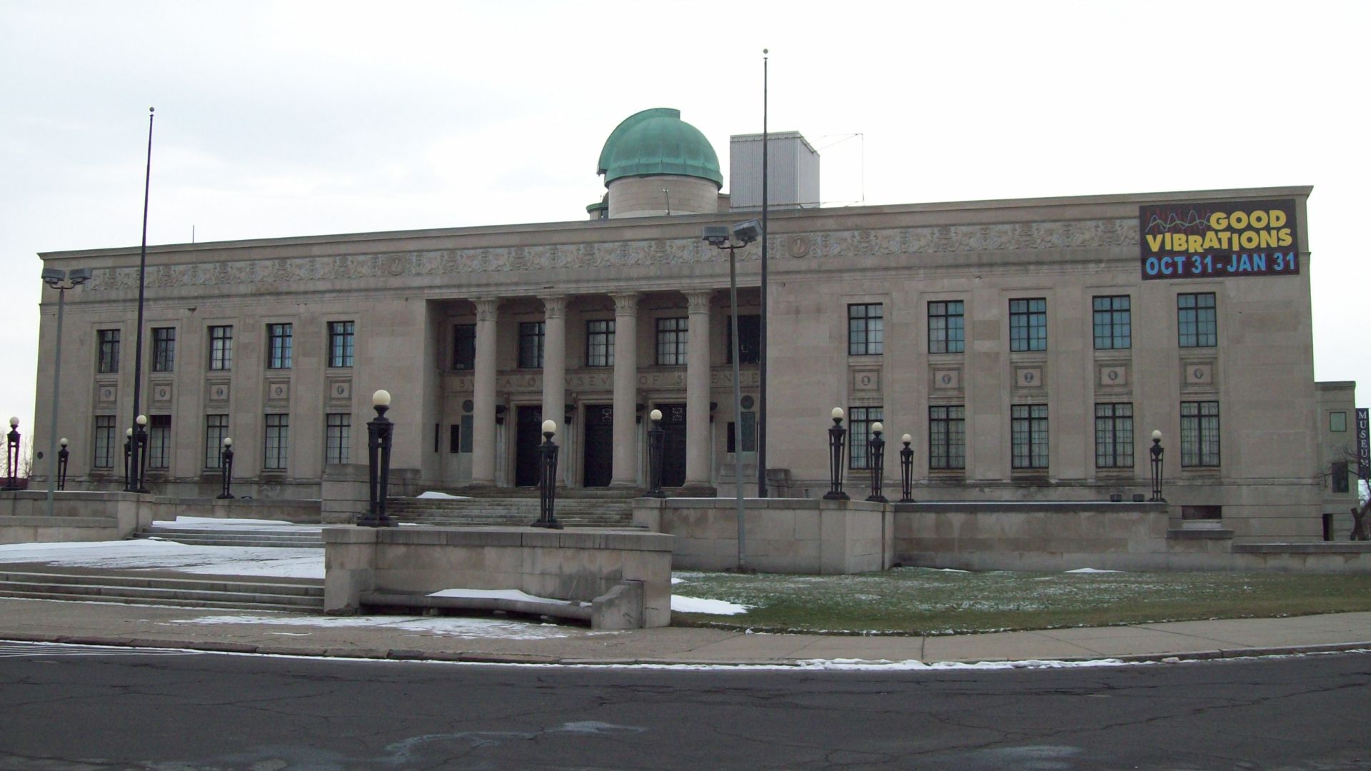 File:Buffalo Museum of Science Dec 09.JPG