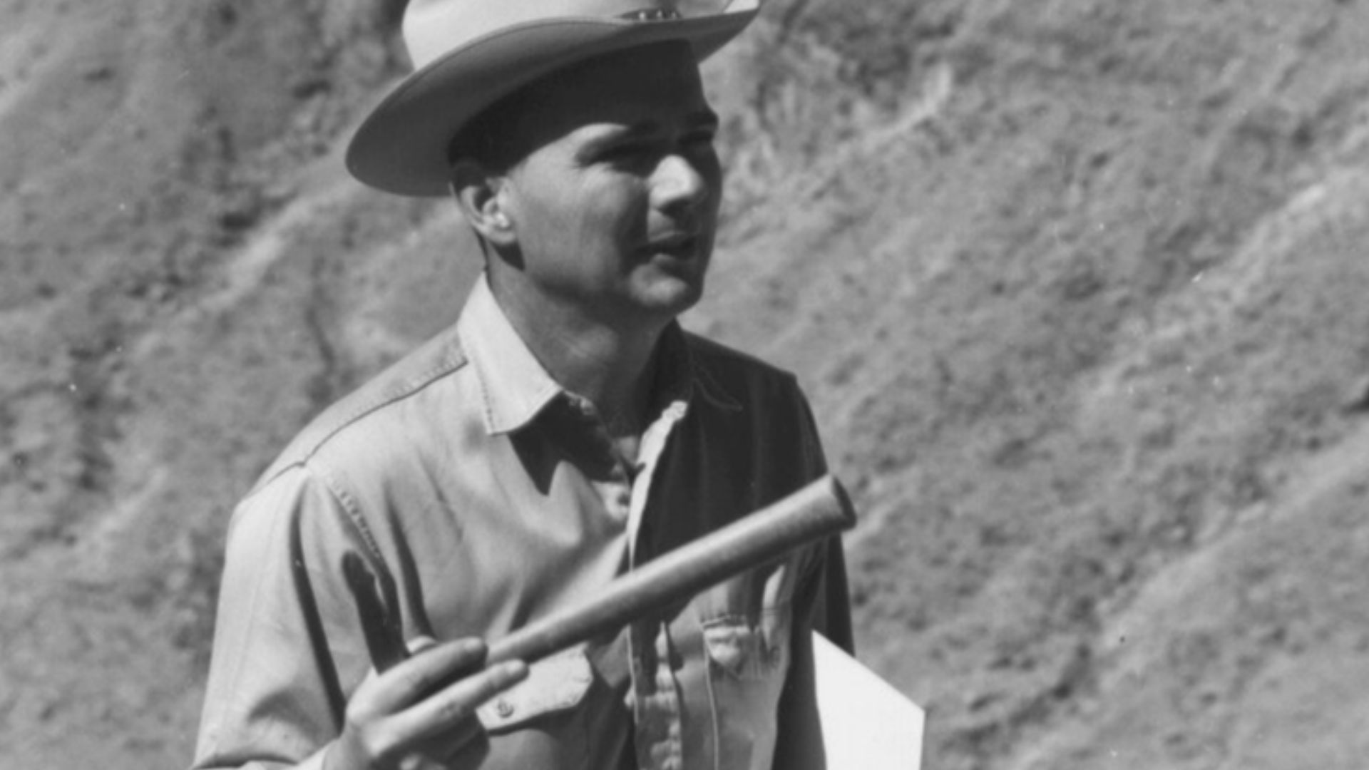 File:Eugene Shoemaker at Meteor Crater 1.jpg