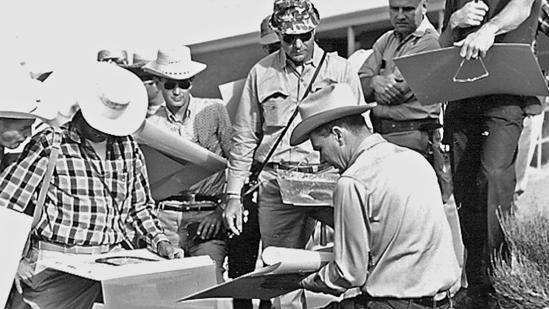 File:Meteor Crater 2005-1190-Fig046b.jpg