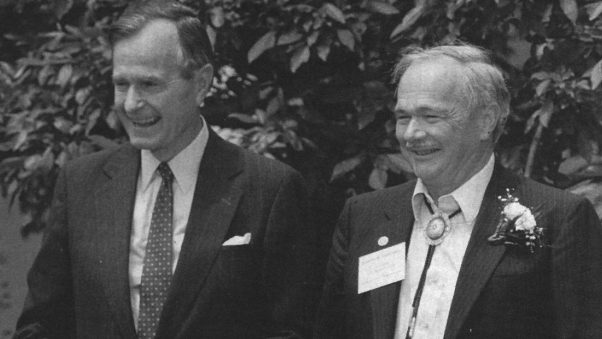 File:Gene Shoemaker and President Bush 1992.jpg