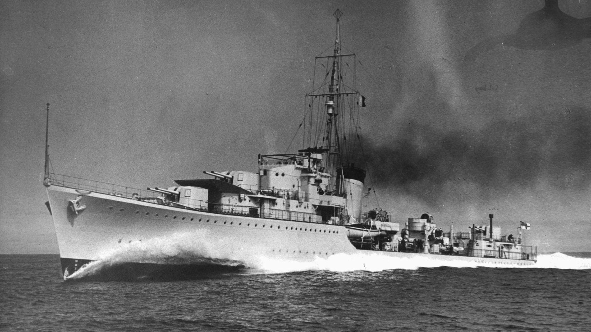 File:HMS Kelly (1939) on full power trial.jpg