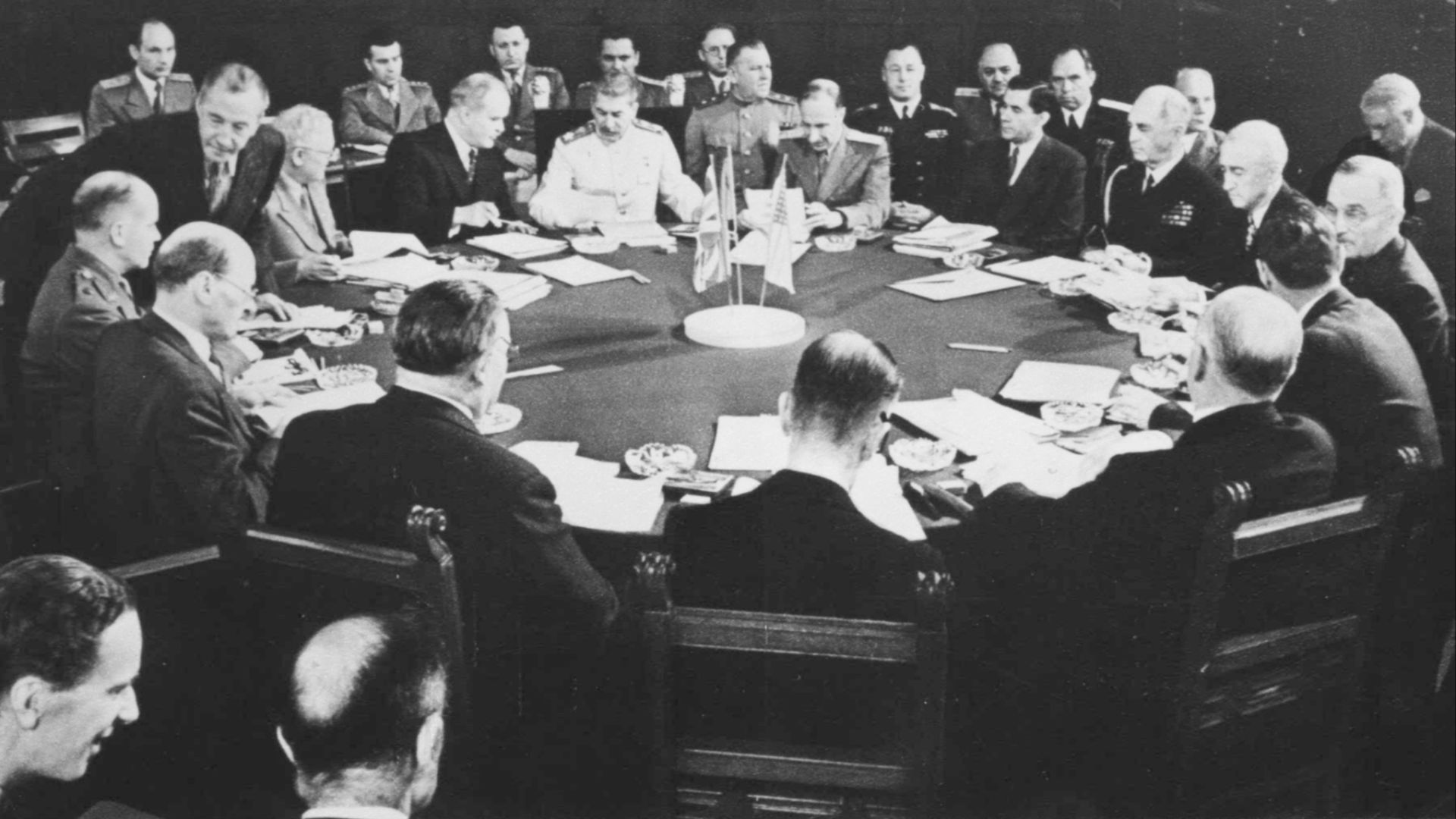 File:Potsdam-Konferenz-1945.jpg