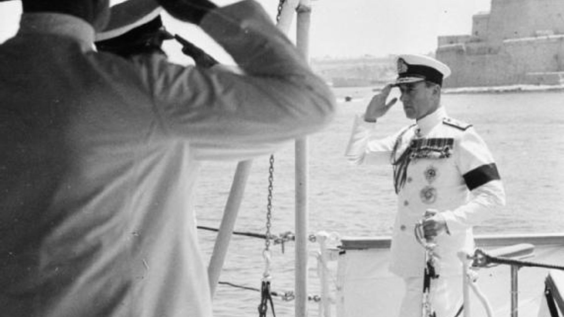 File:HMS Glasgow Mounbatten.jpg