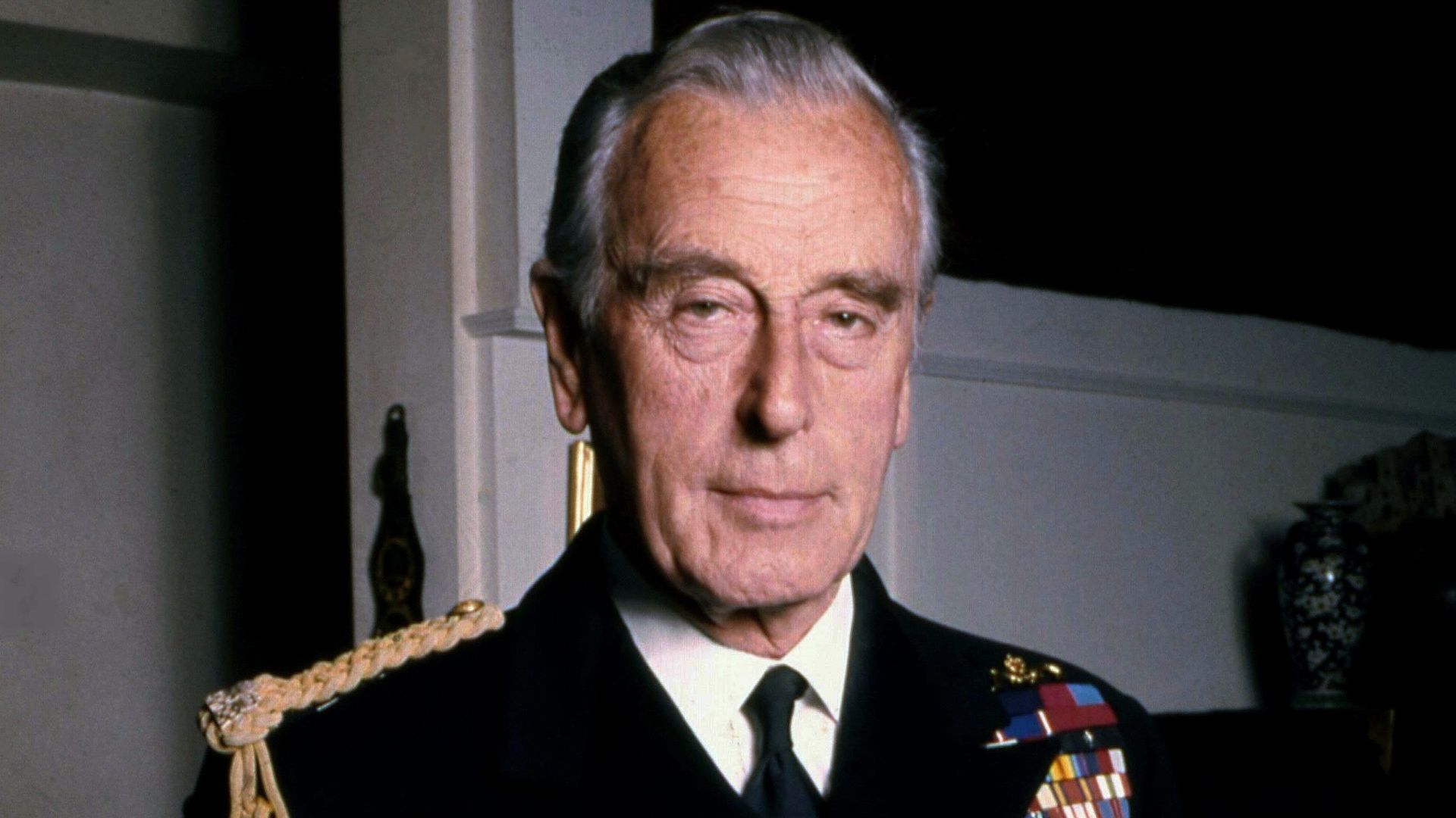 File:Lord Mountbatten Naval in colour Allan Warren.jpg