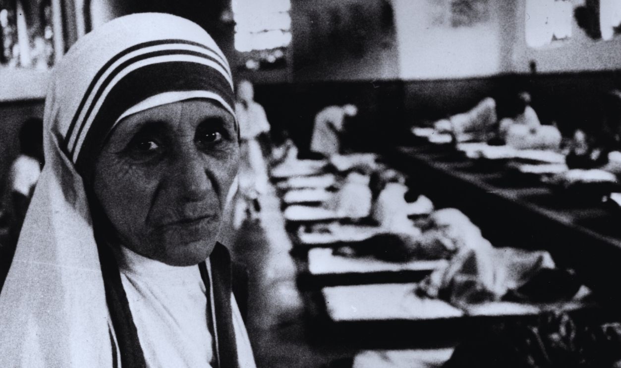 Gettyimages - 2642002, Mother Teresa Charity worker Mother Teresa (1910 - 1997), seen in her hospital around the time she was awarded the Templeton Prize for Progress. 