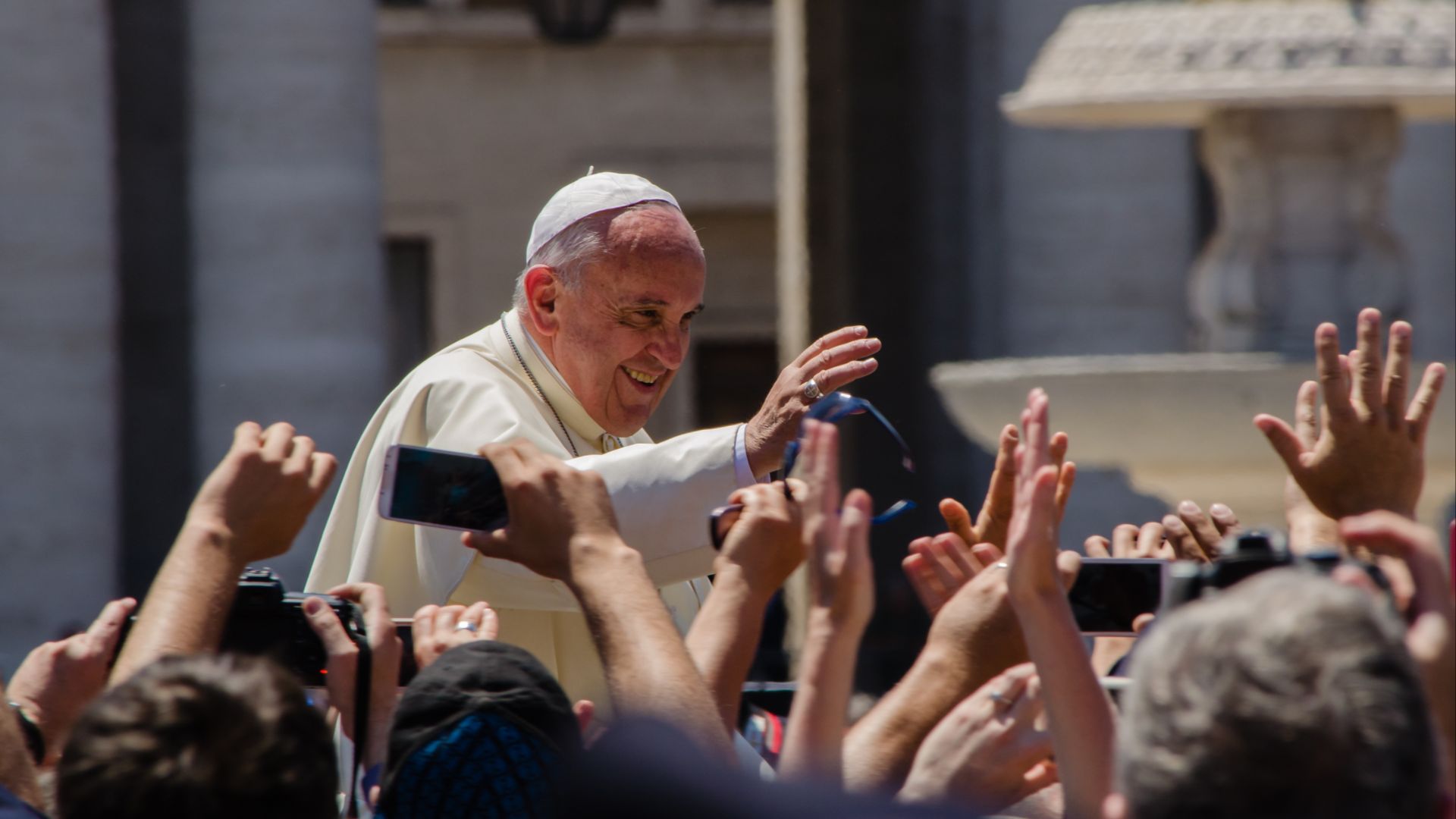 File:Pope Francis Photo 2.jpg