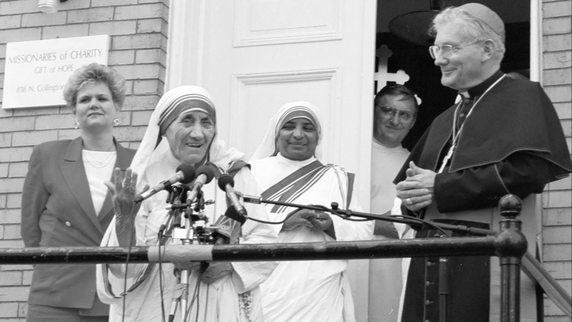 File:Mother Teresa (49096605592).jpg