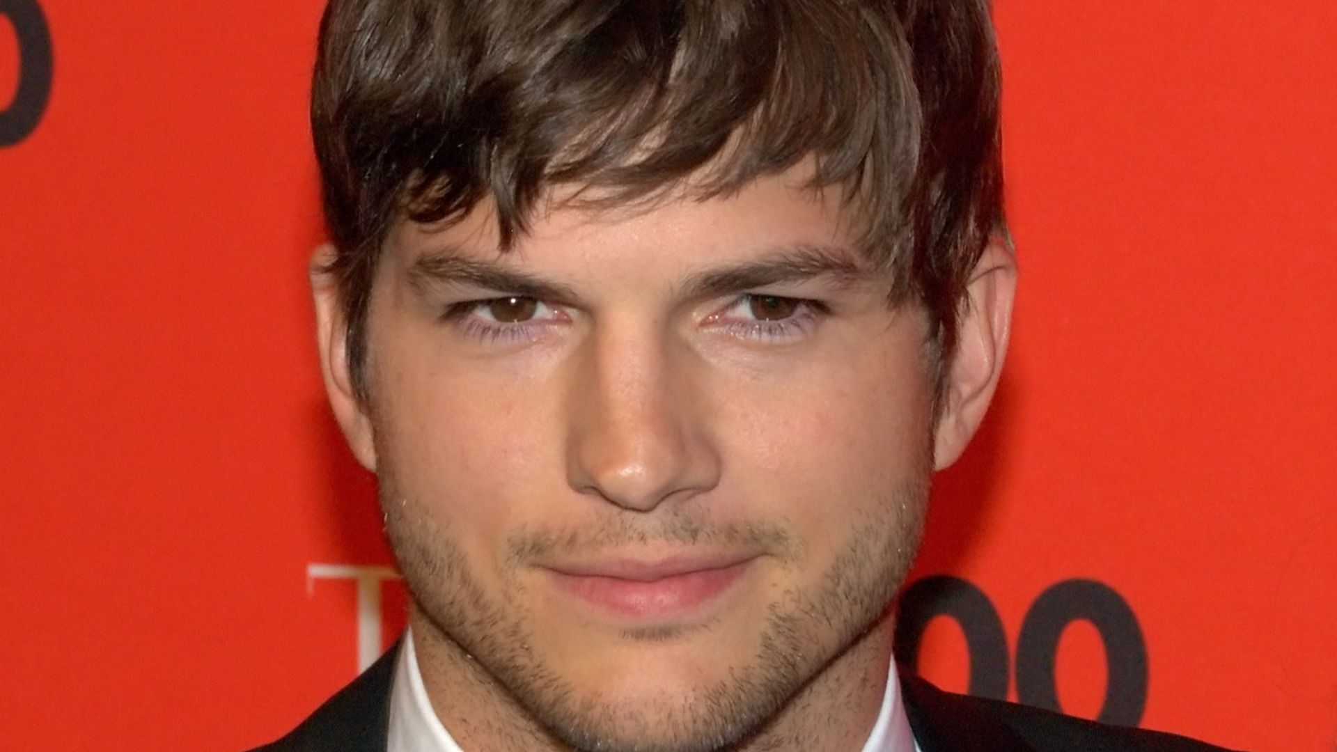 File:Ashton Kutcher by David Shankbone 2010 NYC.jpg