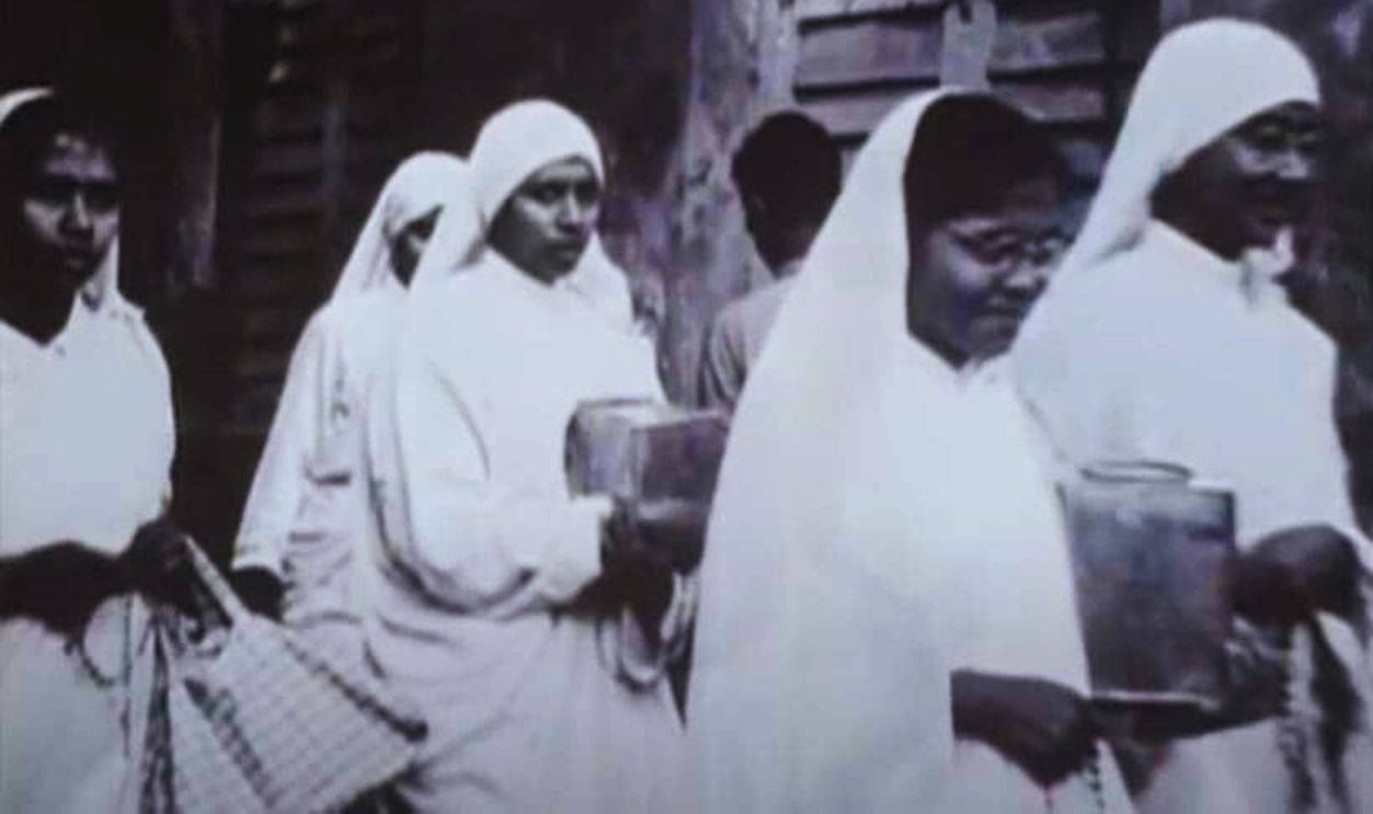 Screenshot from Mother Teresa (1986)