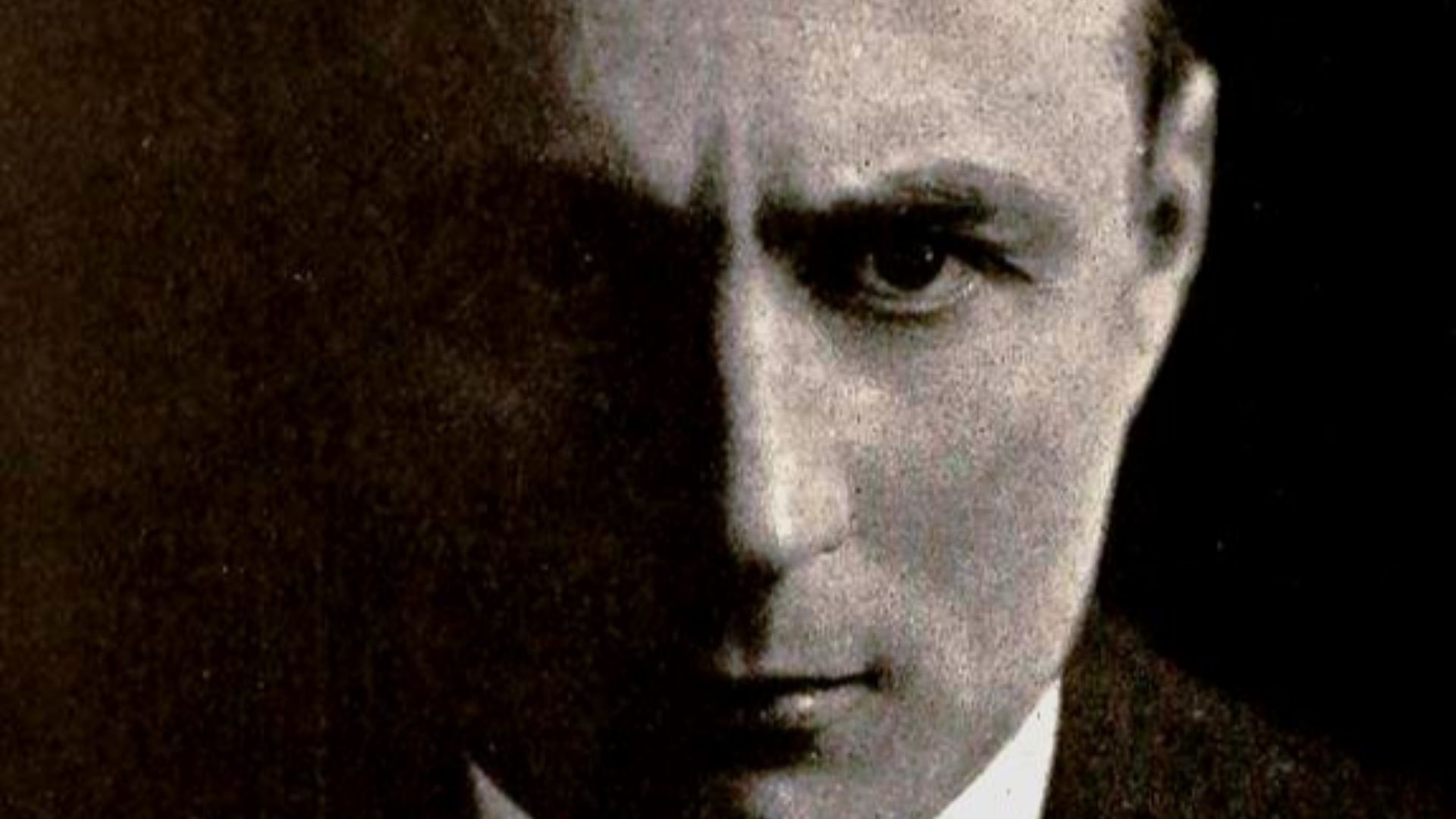 File:Sydney Chaplin 1919 MPN.jpg