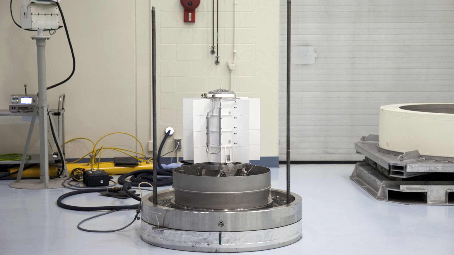 File:Multi-Mission Radioisotope Thermoelectric Generator for Curiosity.jpg