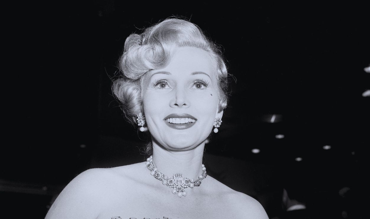 Gettyimages - 105189123, Zsa Zsa Gabor LOS ANGELES - NOVEMBER 9: Actress Zsa Zsa Gabor attends the preview of 