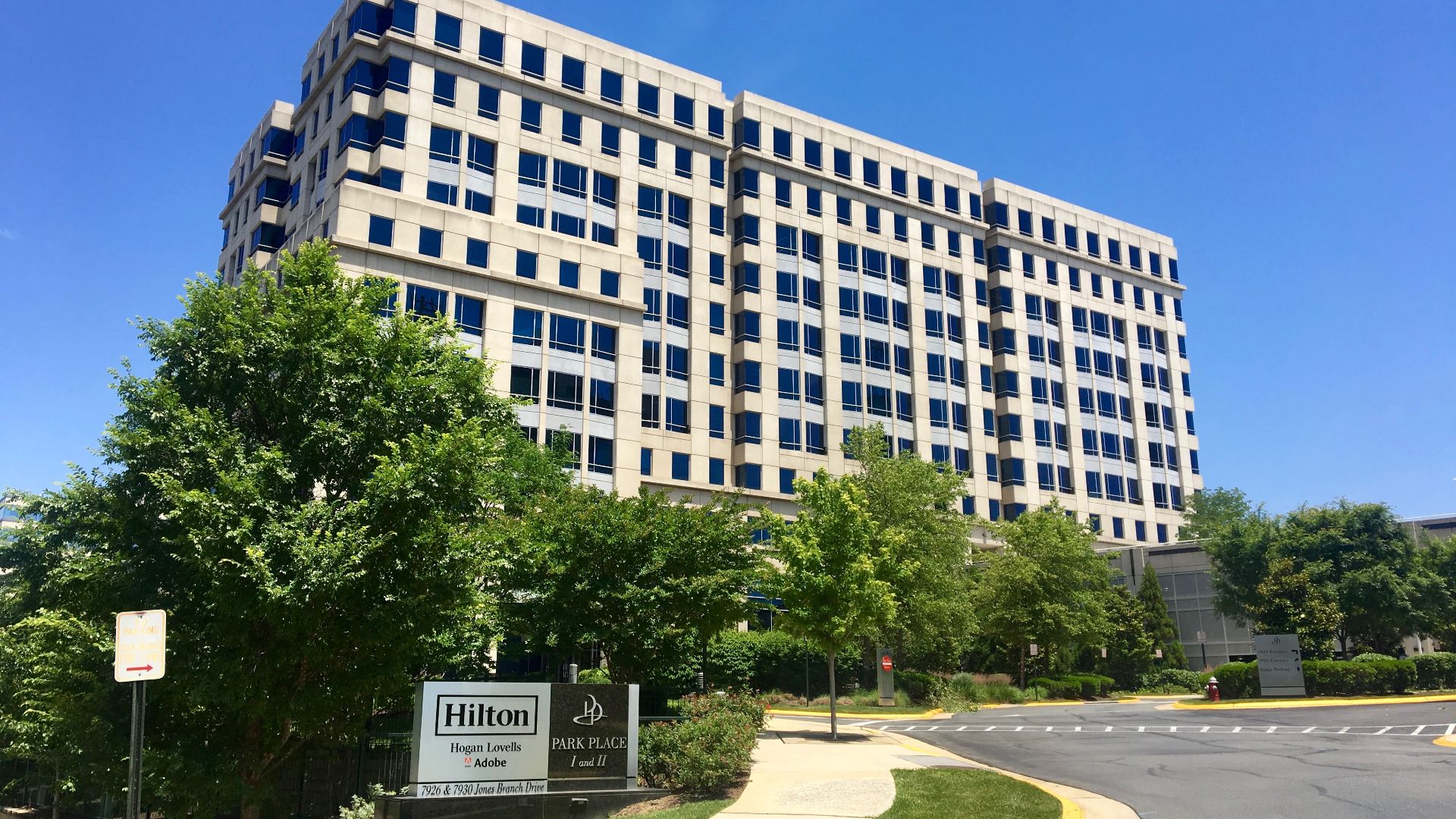 File:Hilton Worldwide headquarters in Virginia seen from Jones Branch Drive.jpg