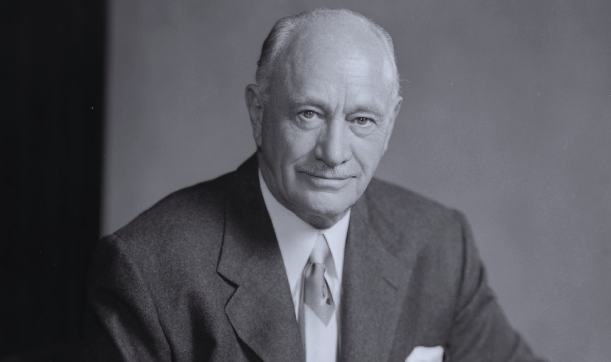 Gettyimages - 83931454, Portrait of Hotelier Conrad Hilton, Sr. Conrad Hilton, Sr. (1887 - 1979), founder of the Hilton hotel chain. He is the great grandfather of Paris Hilton, 1952. New York.