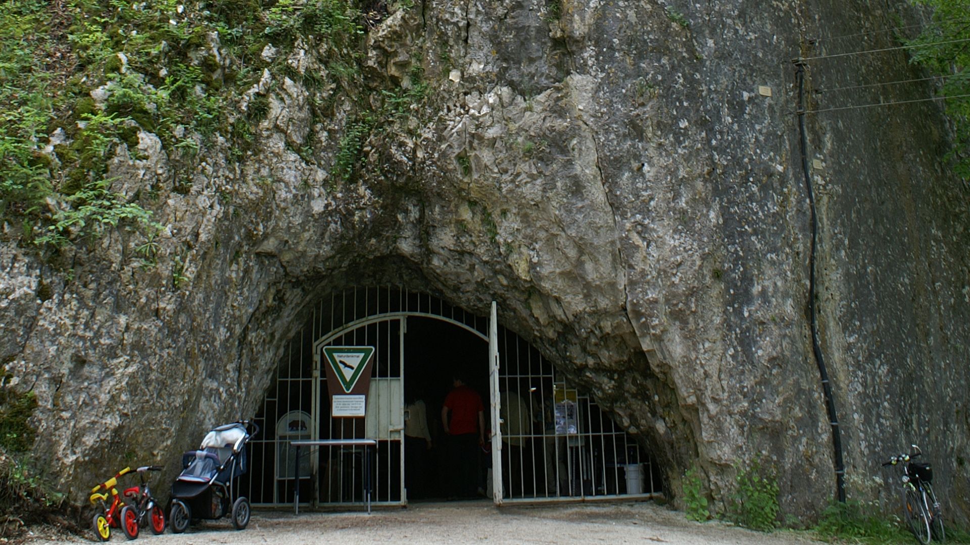 File:Hohler Fels.jpg