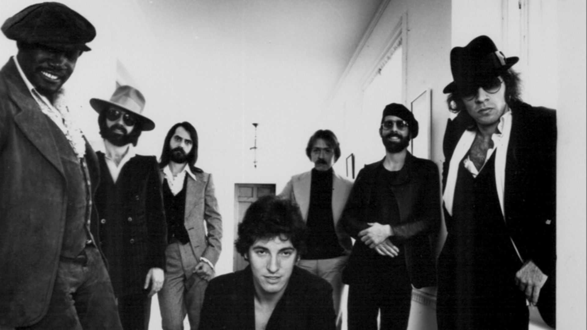 File:Bruce Springsteen and the E Street Band 1977.jpg