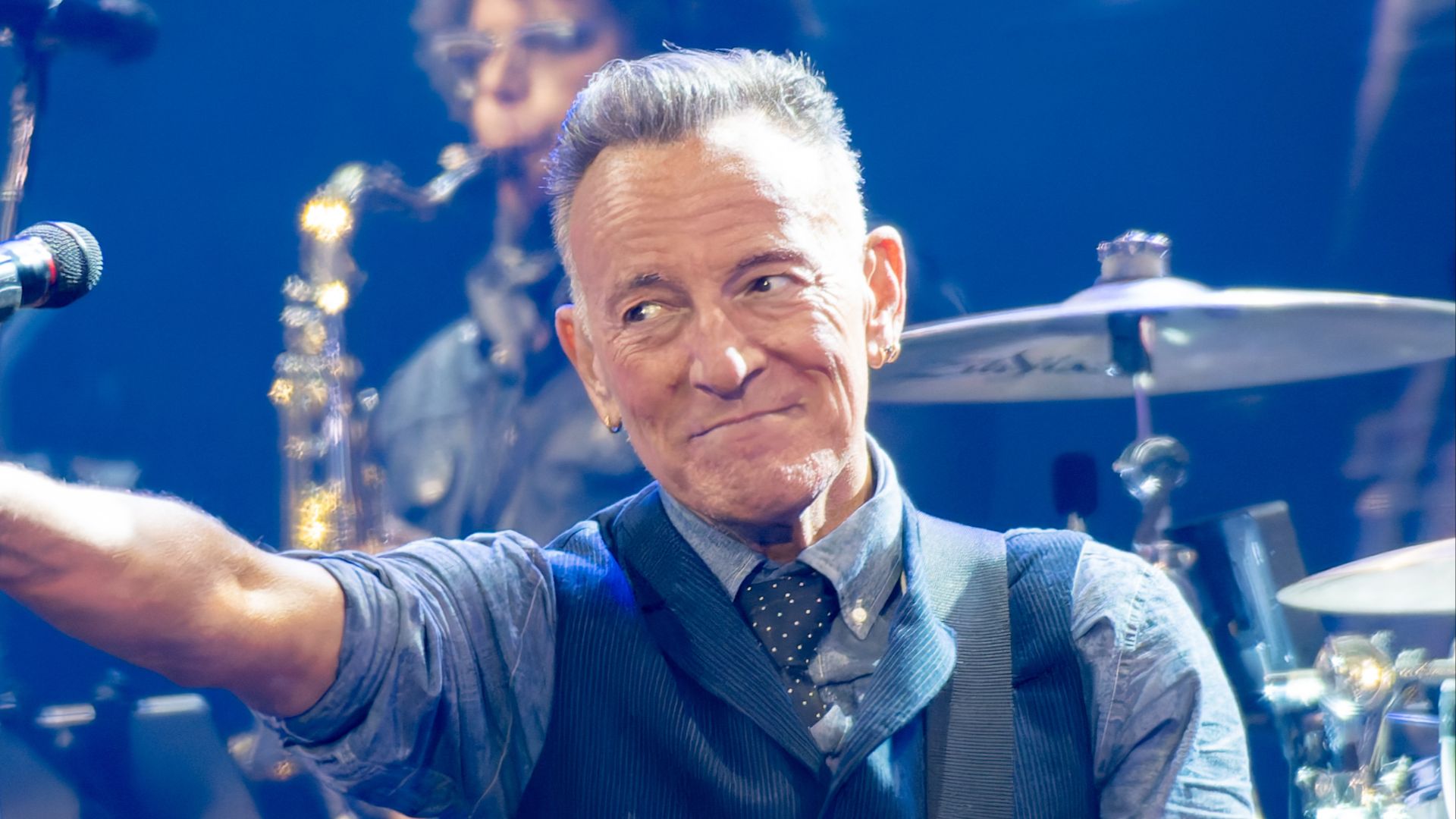 File:SpringsteenCardiff050524 (138 of 166) (53704146372) (cropped).jpg