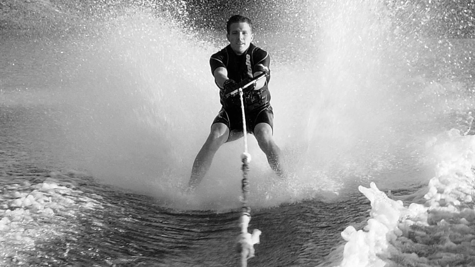File:Barefoot skiing.jpg