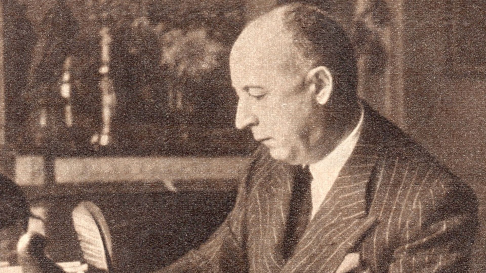 File:Christian Dior 1954.jpg