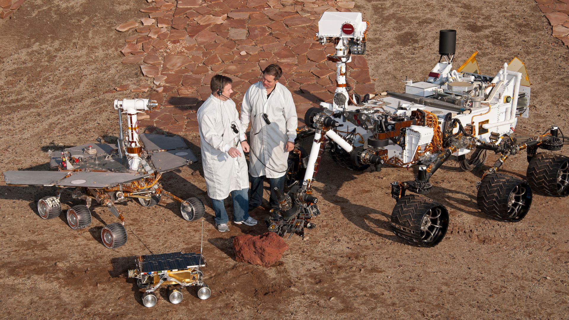 File:PIA15279 3rovers-stand D2011 1215 D521.jpg
