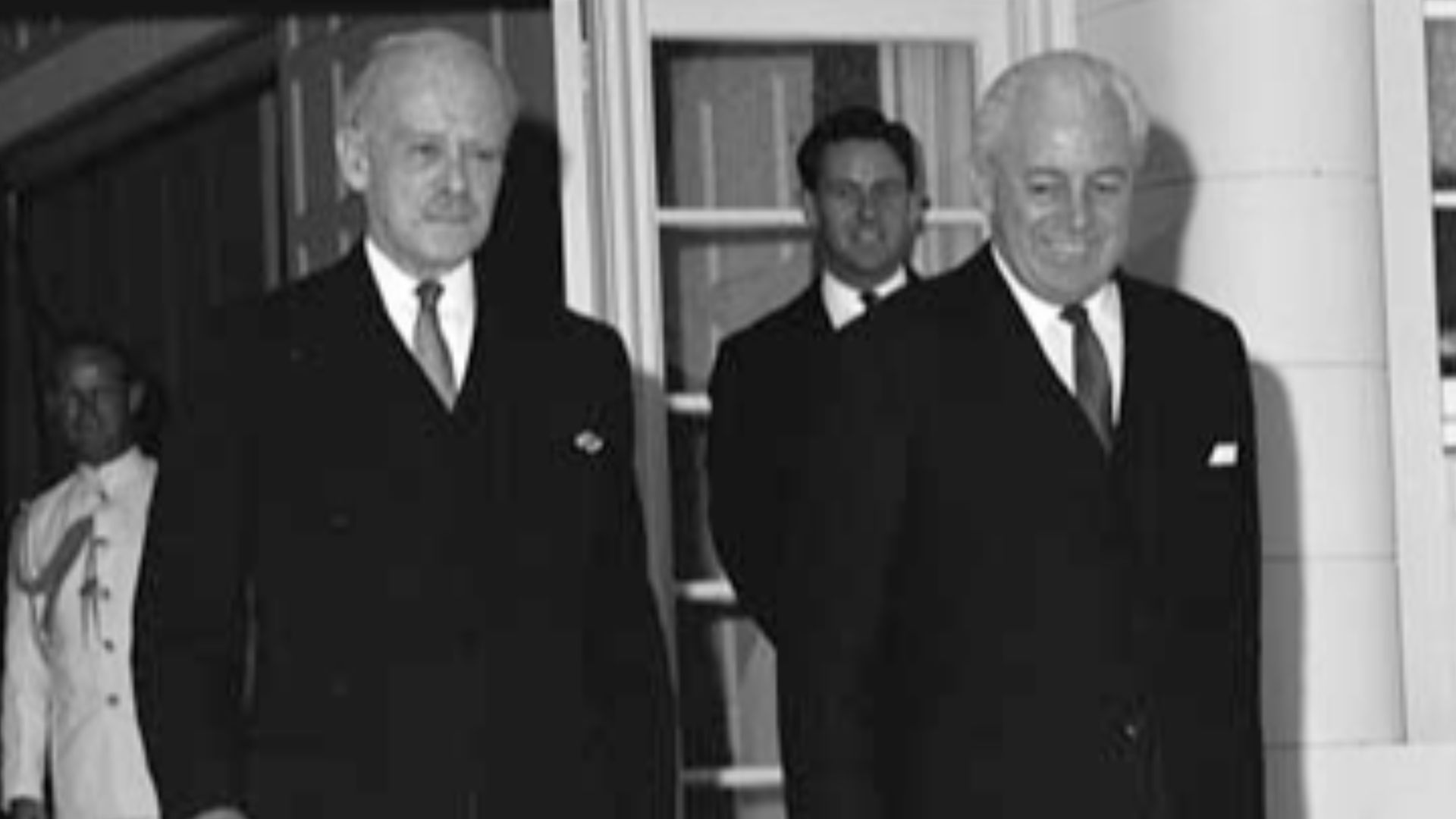 File:Harold Holt Swearing In.jpg